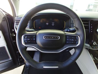 2024 Jeep Wagoneer L — photo 12 view