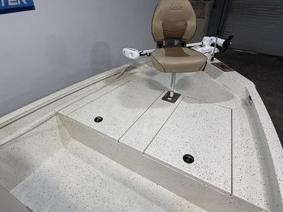 2022 Xpress Boats H190B - Photo 4