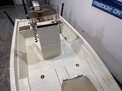 2022 Xpress Boats H190B - Photo 6