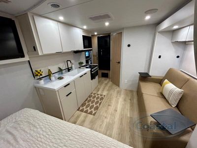 2026 Winnebago Thrive - Photo 4