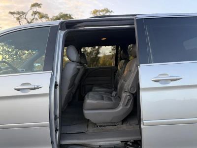2010 Honda Odyssey — photo 16 view