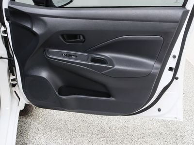 2025 Nissan Versa FWD - Photo 31