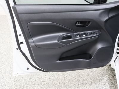 2025 Nissan Versa FWD - Photo 12