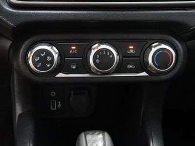 2025 Nissan Versa FWD - Photo 18