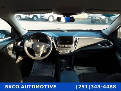 2019 Chevrolet Malibu - Photo 2