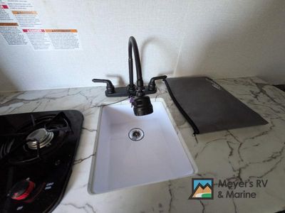 2022 Coachmen RV Viking Saga - Photo 10