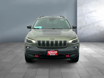 2019 Jeep Cherokee — side profile view