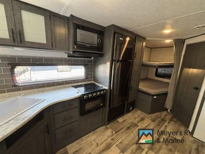 2024 Dutchmen RV Aspen Trail — photo 17 view