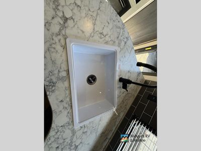 2024 Dutchmen RV Aspen Trail — photo 19 view