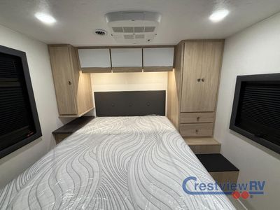 2026 Coachmen RV Entourage - Photo 23