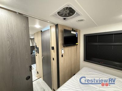 2026 Coachmen RV Entourage - Photo 24