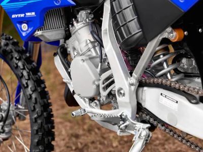 2027 Yamaha YZ125X — photo 9 view