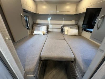 2025 Thor Motor Coach TIBURON — photo 14 view