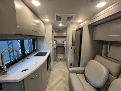 2025 Thor Motor Coach TIBURON — detail view