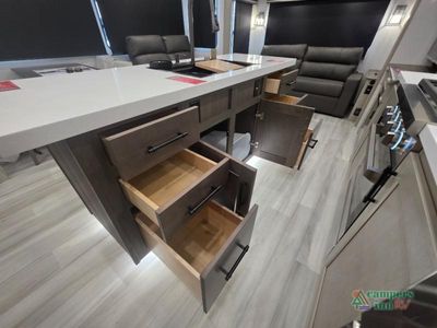 2026 Grand Design Influence — photo 43 view