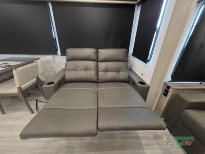 2026 Grand Design Influence — photo 26 view