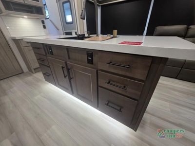 2026 Grand Design Influence — photo 40 view