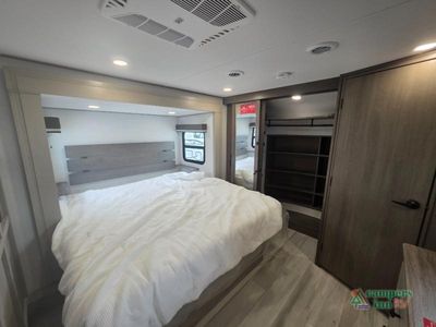 2026 Grand Design Influence — photo 48 view