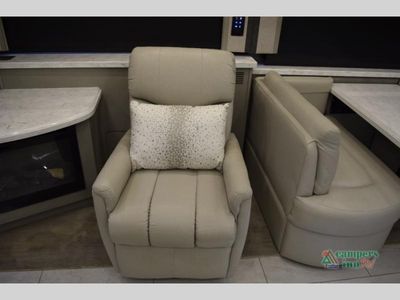 2020 Tiffin Motorhomes Allegro Bus — photo 36 view