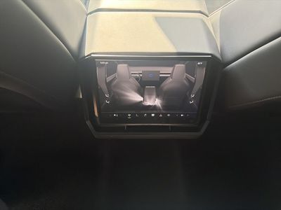2024 Tesla Cybertruck - Photo 20