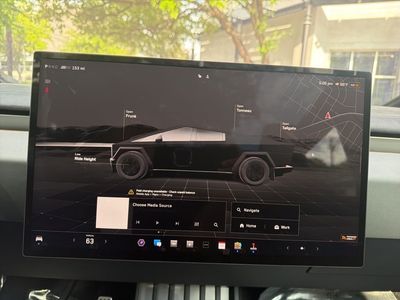 2024 Tesla Cybertruck - Photo 29