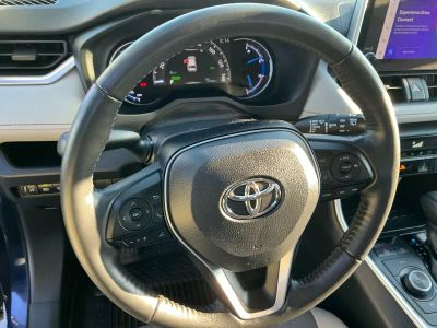 2024 Toyota RAV4 — photo 13 view
