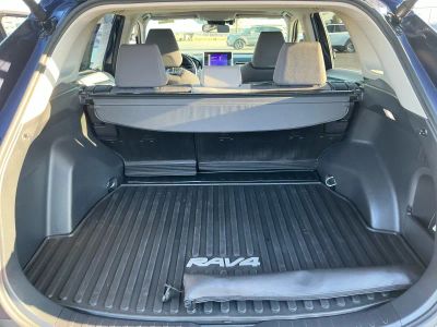 2024 Toyota RAV4 — photo 17 view
