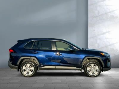 2024 Toyota RAV4 — photo 7 view