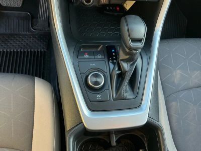 2024 Toyota RAV4 — photo 12 view
