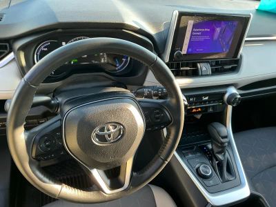 2024 Toyota RAV4 — photo 14 view