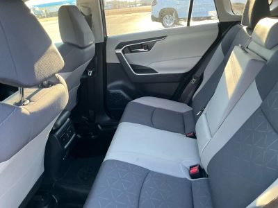 2024 Toyota RAV4 — photo 16 view