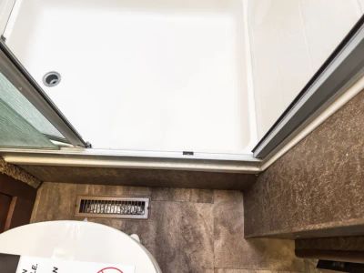 2015 Thor Motor Coach PALAZZO — photo 14 view