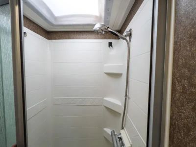 2015 Thor Motor Coach PALAZZO — photo 15 view