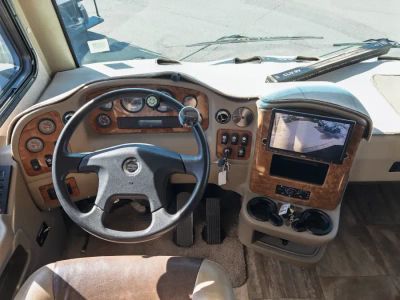 2015 Thor Motor Coach PALAZZO — side profile view
