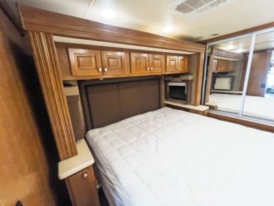 2015 Thor Motor Coach PALAZZO — photo 16 view