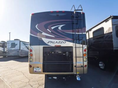 2015 Thor Motor Coach PALAZZO — photo 36 view
