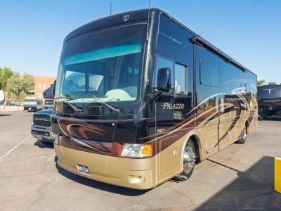 2015 Thor Motor Coach PALAZZO — photo 37 view