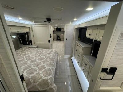 2026 Tiffin Motorhomes Phaeton - Photo 9