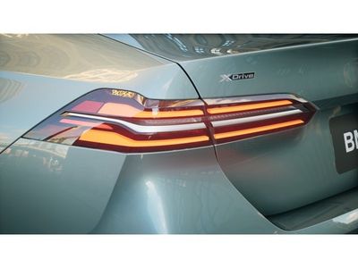 2026 BMW 5 Series - Photo 8