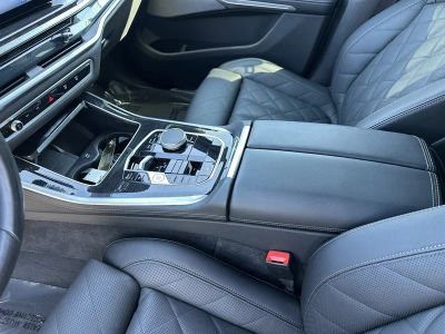 2025 BMW X5 — photo 24 view