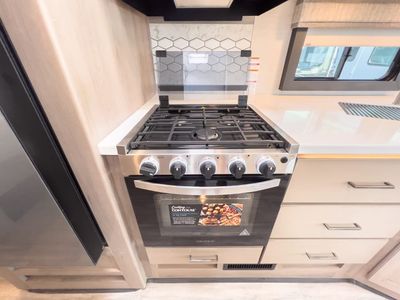 2026 Thor Motor Coach ACE - Photo 9