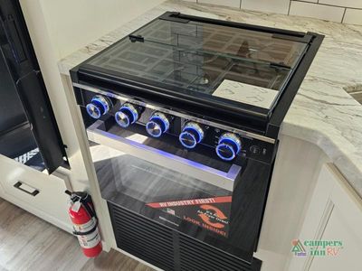 2026 Venture RV SportTrek - Photo 15