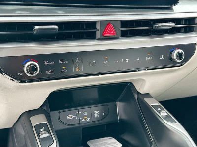 2026 Kia Sorento — photo 16 view