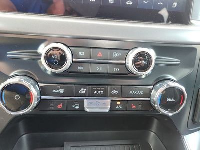 2026 Ford F-150 — photo 8 view
