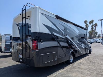 2021 Thor Motor Coach Omni - Photo 16