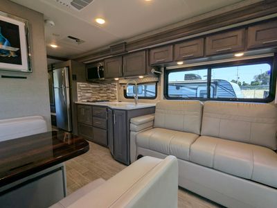 2021 Thor Motor Coach Omni - Photo 29