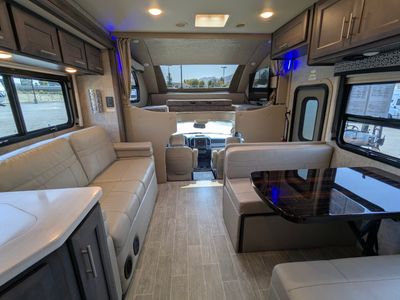 2021 Thor Motor Coach Omni - Photo 13