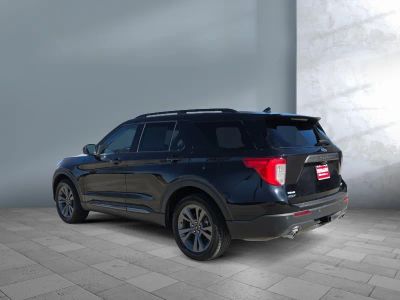 2021 Ford Explorer - Photo 4