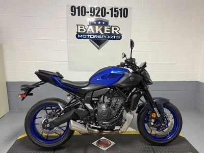 2026 Yamaha MT-07 — front three-quarter view