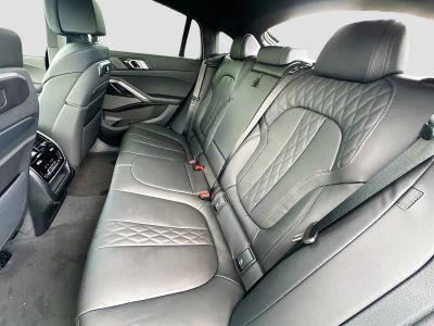 2027 BMW X6 — photo 17 view
